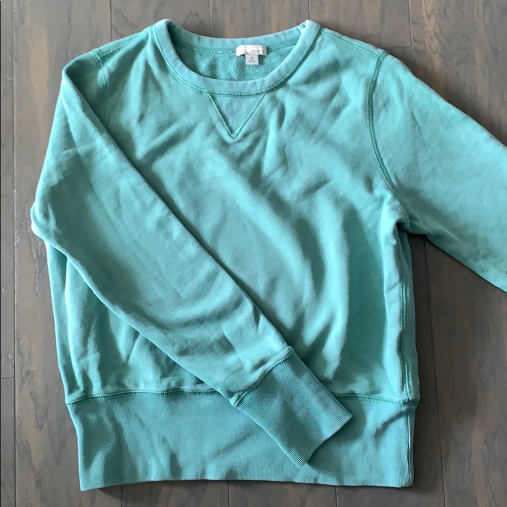 • GAP • Sweater